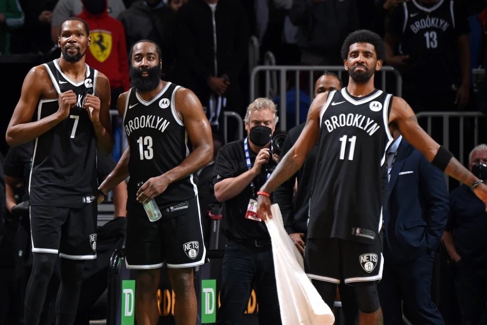  欧文回归首秀砍准三双数据  